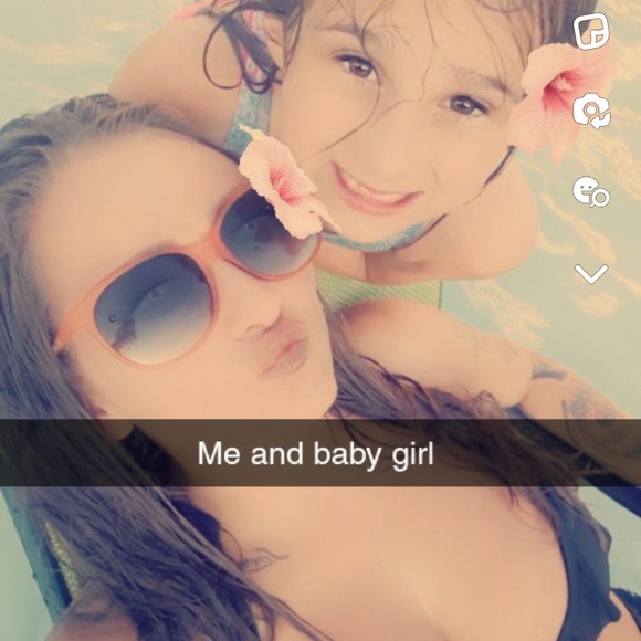 Meet your Posher, Melissa - Picture 5 of 16